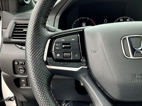 Used 2024 Honda Ridgeline Black Edition image 12