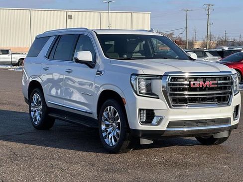 Used 2022 GMC Yukon SLT w/ SLT Premium Package image 6