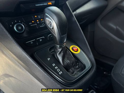Used 2022 Ford Transit Connect XLT FWD image 16