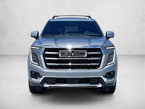 Used 2025 GMC Yukon Elevation w/ Elevation Premium Package RWD image 3