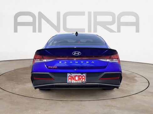 Used 2025 Hyundai Elantra Sport FWD image 11