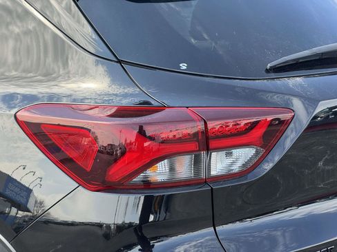 Used 2022 Chevrolet TrailBlazer RS w/ Sun and Liftgate Package image 31