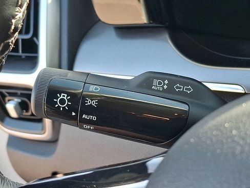 Used 2022 Kia Sorento S FWD image 27