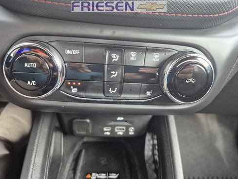 Used 2023 Chevrolet TrailBlazer RS w/ Sun and Liftgate Package image 22