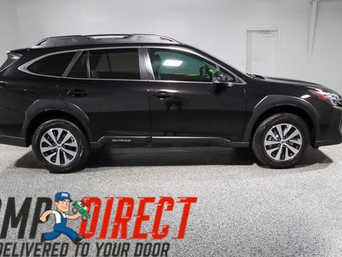 Used 2024 Subaru Outback Premium AWD/4WD image 6