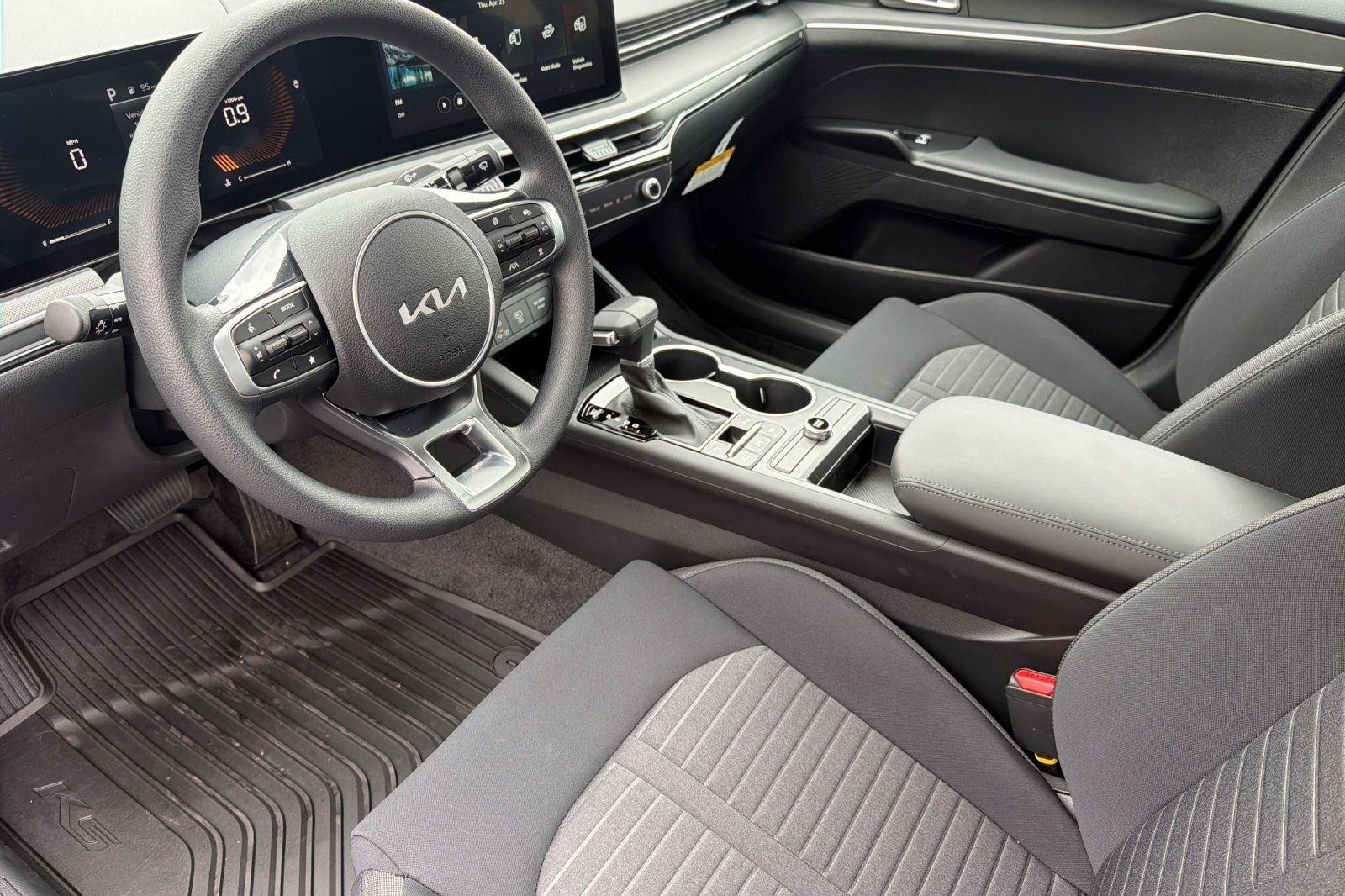 New 2026 Kia K5 LXS FWD image 6