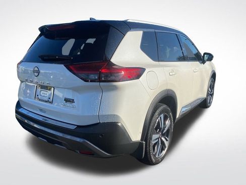 Used 2023 Nissan Rogue SL w/ SL Premium Package image 7