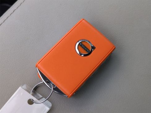 Used 2022 Volvo XC60 B5 Inscription w/ Advanced Package image 30