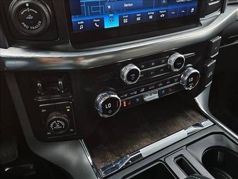 Used 2021 Ford F150 Lariat image 23