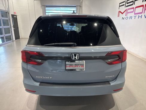 Used 2024 Honda Odyssey Sport image 5
