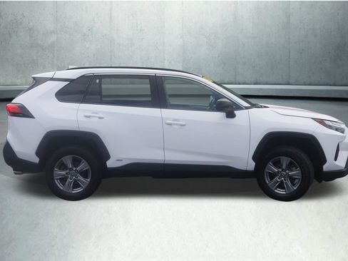 Used 2024 Toyota RAV4 LE AWD/4WD image 13