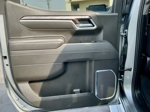 Used 2025 Chevrolet Silverado 1500 LTZ image 33