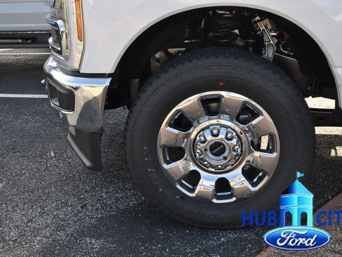 New 2026 Ford F250 Lariat w/ Lariat Premium Package image 9