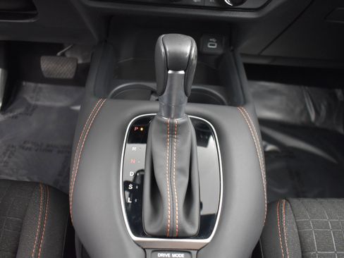 Used 2025 Honda HR-V Sport image 10