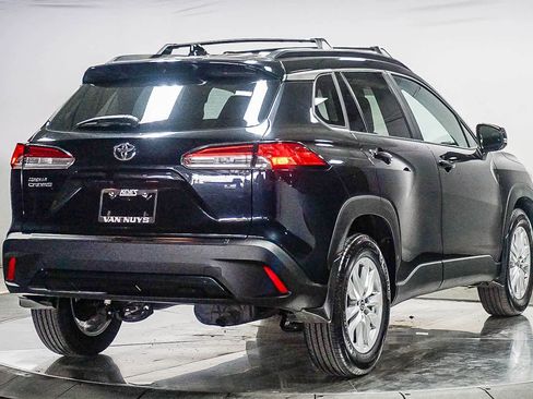 Certified 2025 Toyota Corolla Cross LE FWD image 11