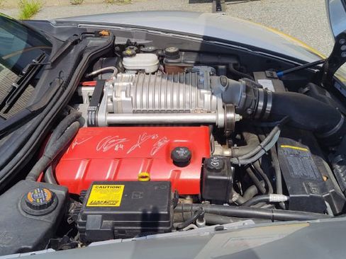 Used 2005 Chevrolet Corvette Coupe w/ Preferred Equipment Group image 4