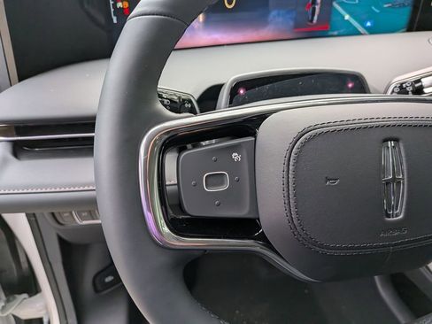New 2026 Lincoln Nautilus Reserve AWD/4WD image 19