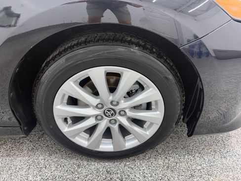 Used 2020 Toyota Camry LE w/ Convenience Package image 10