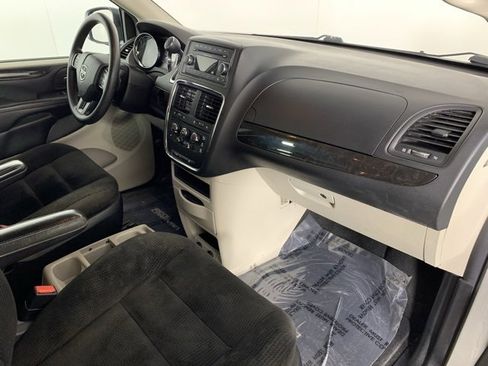 Used 2016 Dodge Grand Caravan SE w/ Quick Order Package 29E SE image 19