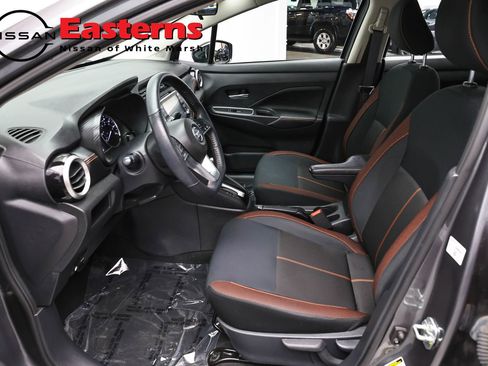 Used 2021 Nissan Versa SR FWD image 14