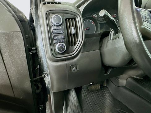 Used 2020 GMC Sierra 1500 4x4 Crew Cab w/ Sierra Value Package image 10