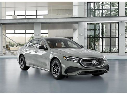 New 2026 Mercedes-Benz E 350 4MATIC Sedan image 10