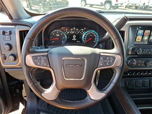 Used 2018 GMC Sierra 1500 Denali w/ Denali Ultimate Package image 19