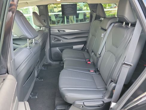 Certified 2026 INFINITI QX60 Luxe w/ Cargo Package image 16