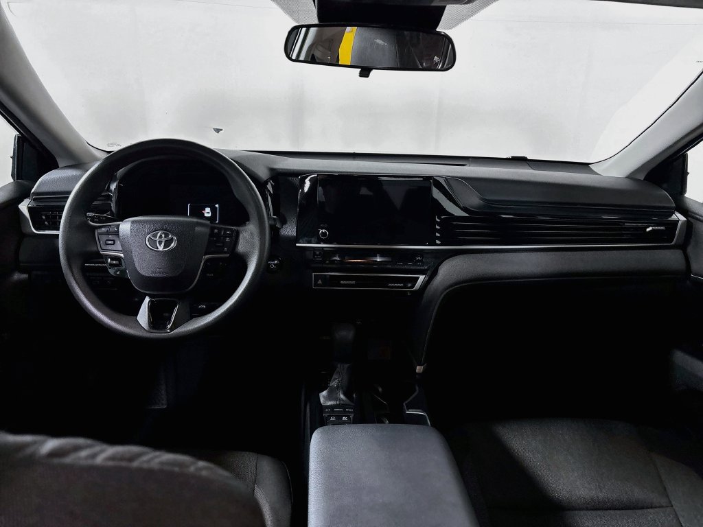 Used 2025 Toyota Camry LE FWD image 12
