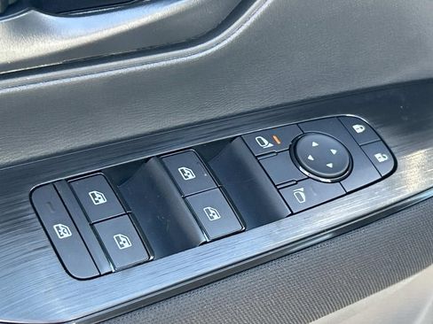 New 2026 Nissan Kicks S FWD image 17