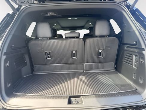 New 2026 GMC Acadia Denali w/ Super Cruise Package FWD image 24
