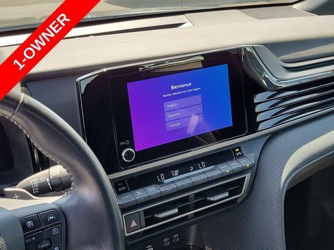Used 2025 Toyota Camry SE FWD image 30