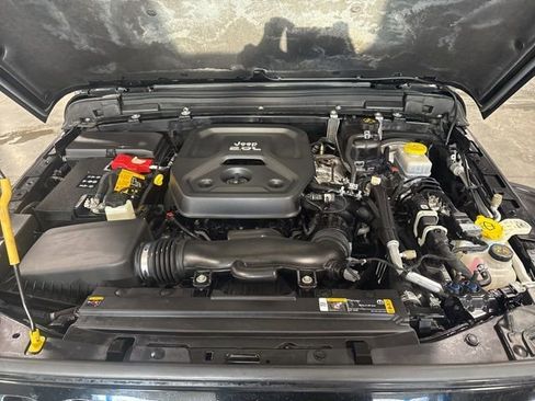 Used 2021 Jeep Wrangler Unlimited Sahara image 10