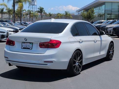 Used 2018 BMW 328d Sedan RWD image 10
