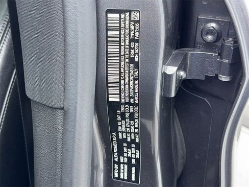 Used 2022 Alfa Romeo Stelvio Veloce image 59