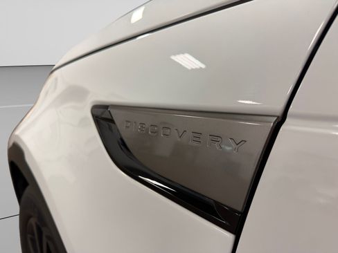 Used 2018 Land Rover Discovery SE AWD/4WD image 39