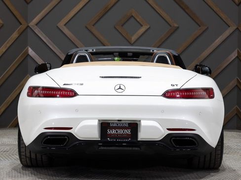 Used 2018 Mercedes-Benz AMG GT Roadster w/ Exclusive Interior Package image 16