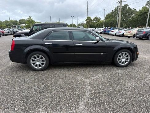 Used 2010 Chrysler 300 C RWD image 4