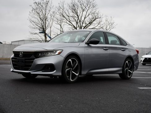 Used 2022 Honda Accord Sport image 3
