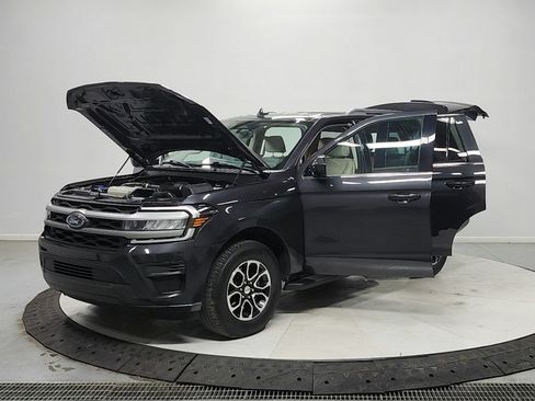 Used 2024 Ford Expedition XLT RWD image 11