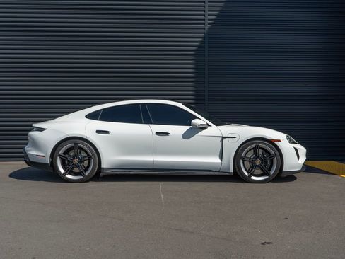 Certified 2023 Porsche Taycan GTS AWD/4WD image 8