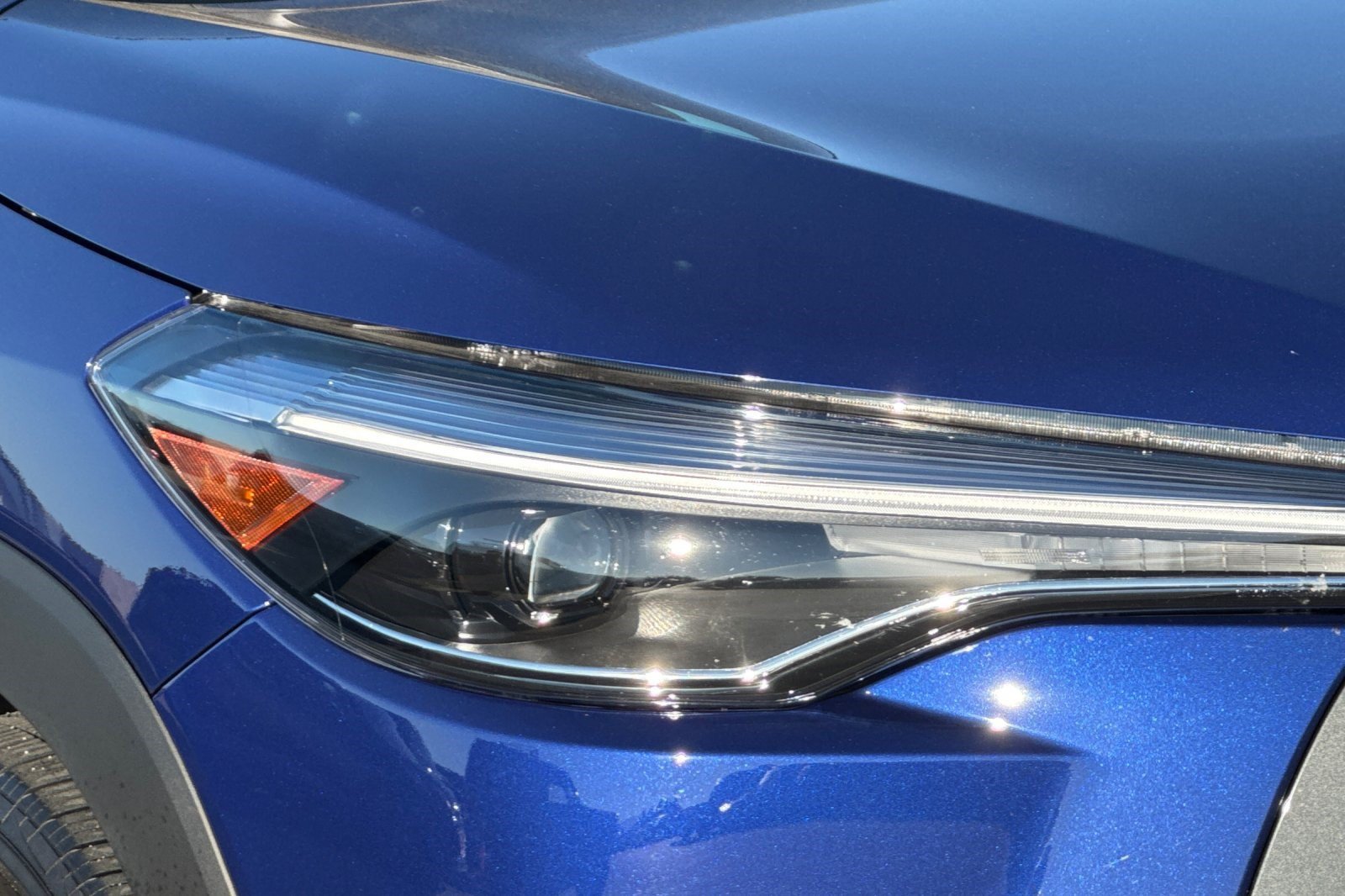 Used 2023 Toyota Corolla Cross XLE w/ Convenience Package FWD image 12