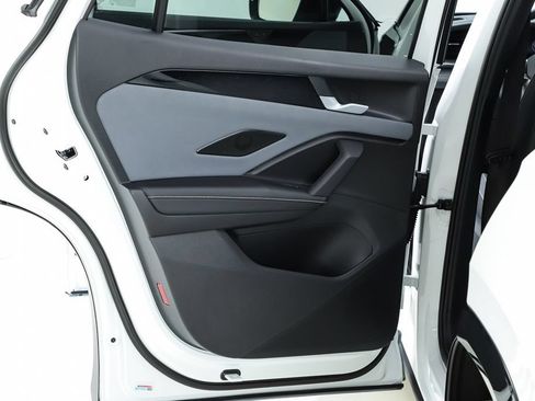 New 2026 Volkswagen Tiguan SE R-Line FWD image 17