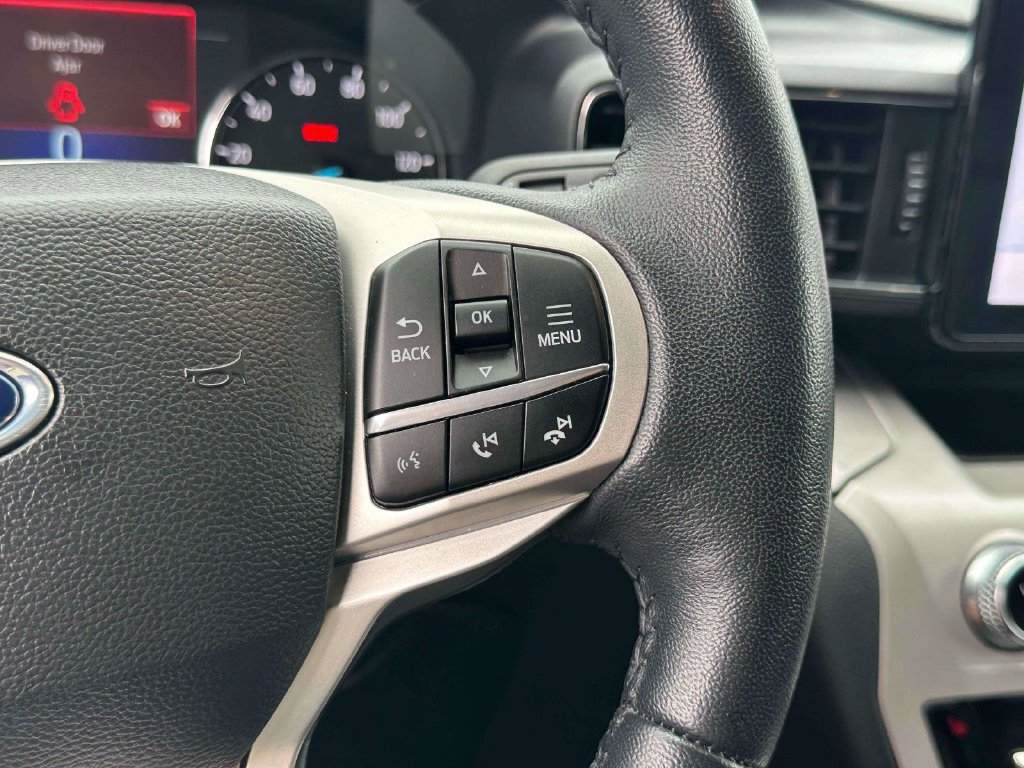 Used 2023 Ford Explorer XLT w/ Equipment Group 202A AWD/4WD image 23