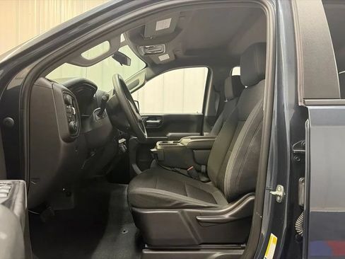 Used 2020 Chevrolet Silverado 1500 Custom w/ Custom Value Package AWD/4WD image 12