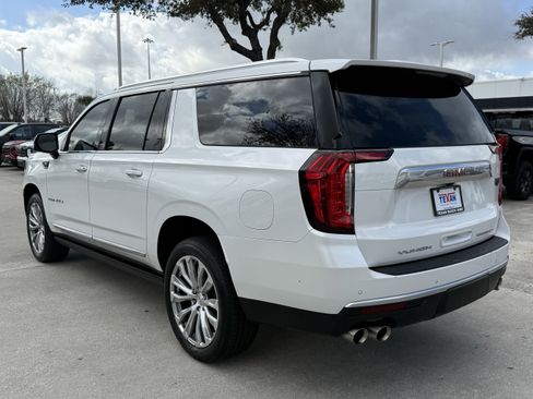 Used 2022 GMC Yukon XL Denali image 7