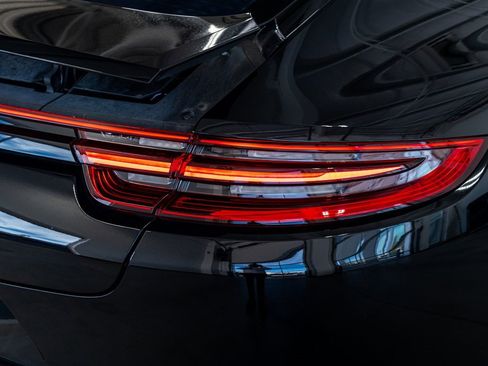 Used 2019 Porsche Panamera image 27