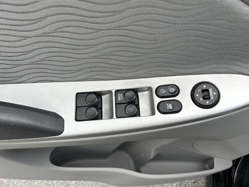 Used 2012 Hyundai Accent GLS w/ Premium Pkg 3 image 21