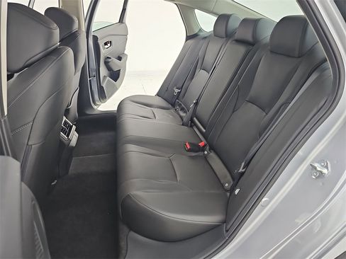 Used 2023 Honda Accord Touring image 17