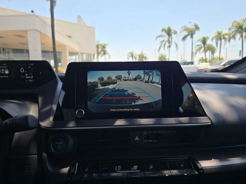 Certified 2026 Toyota Prius XLE FWD image 27